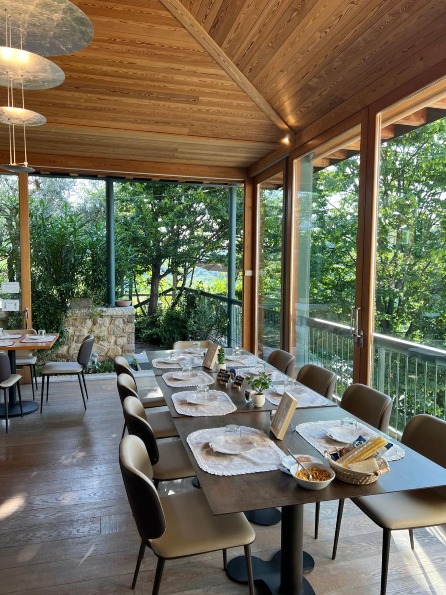 Agriturismo Vedova วัลดอบเบียเดเน ภายนอก รูปภาพ