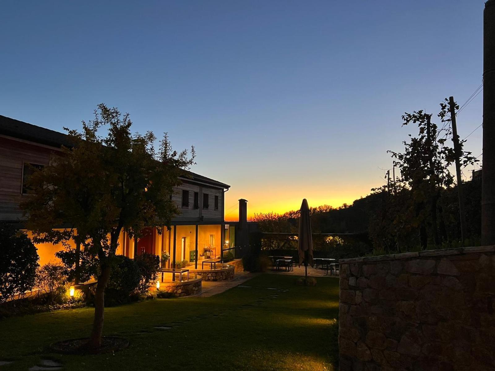 Agriturismo Vedova วัลดอบเบียเดเน ภายนอก รูปภาพ